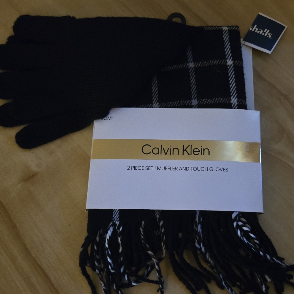 Calvin Klein Black and White Plaid Set